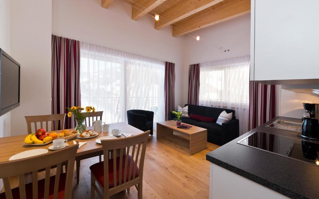 Apartments Dolomit-Royal Sillian Rum bild