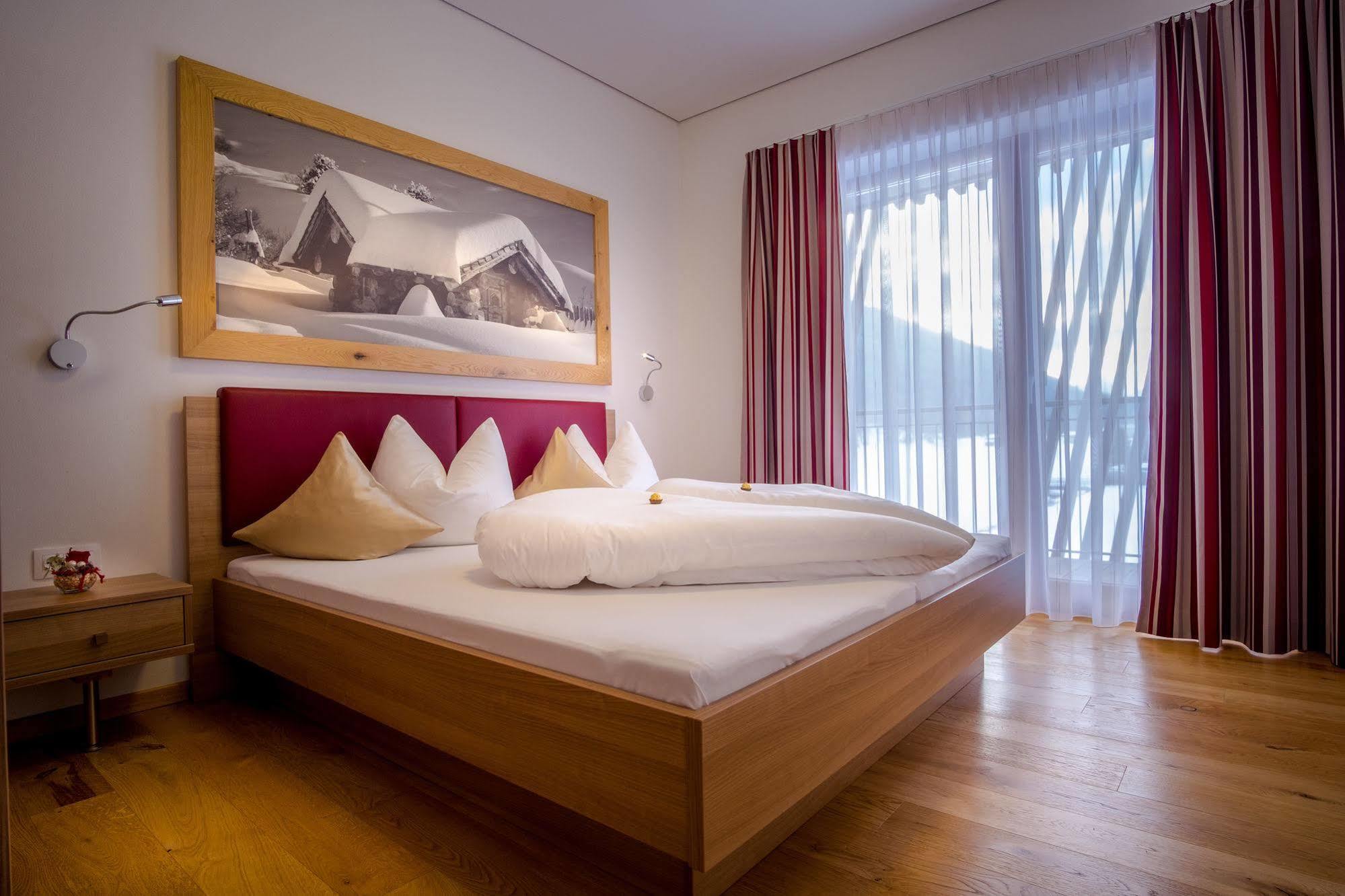 Apartments Dolomit-Royal Sillian Exteriör bild